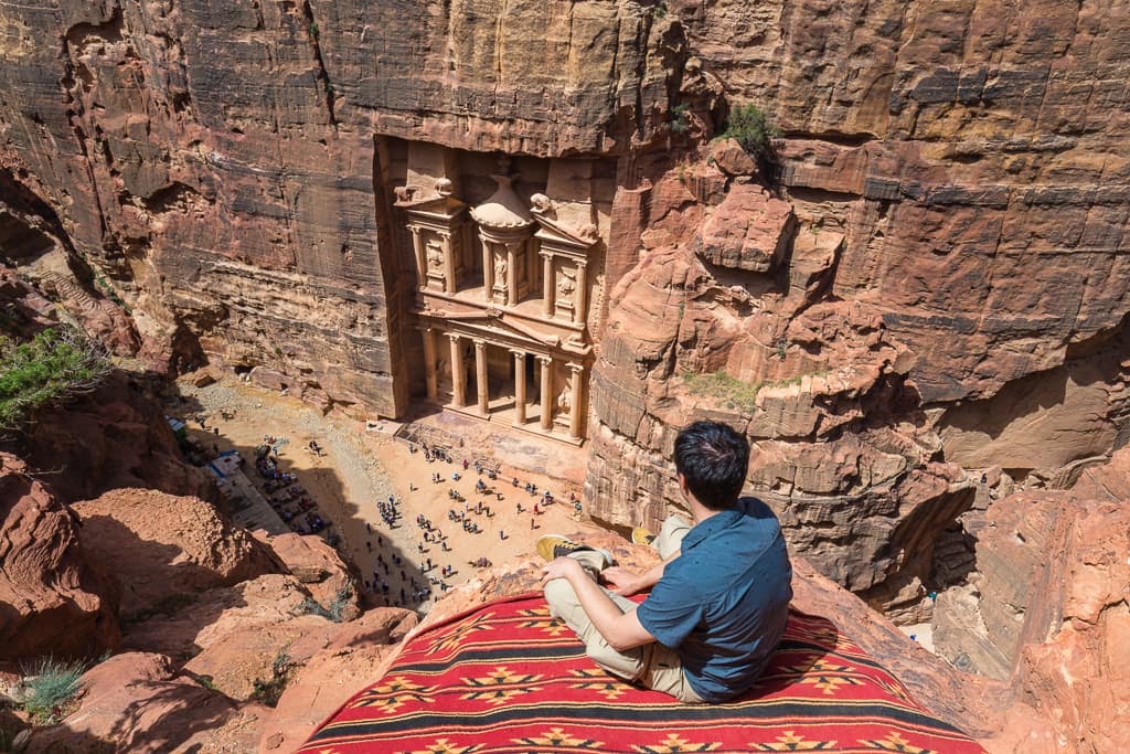 El Tesoro de Petra visto desde un mirador